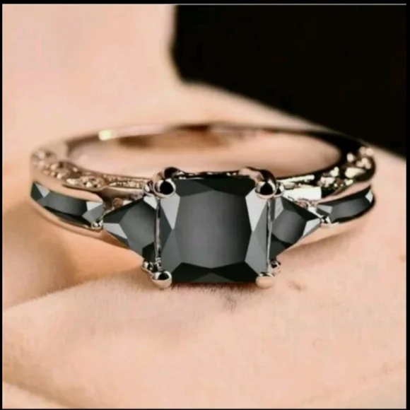 New Princess Cut Black Sapphire Rings - Picture 4 of 4